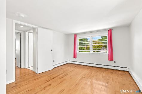 28 Ridgewood Avenue Stamford CT 06907