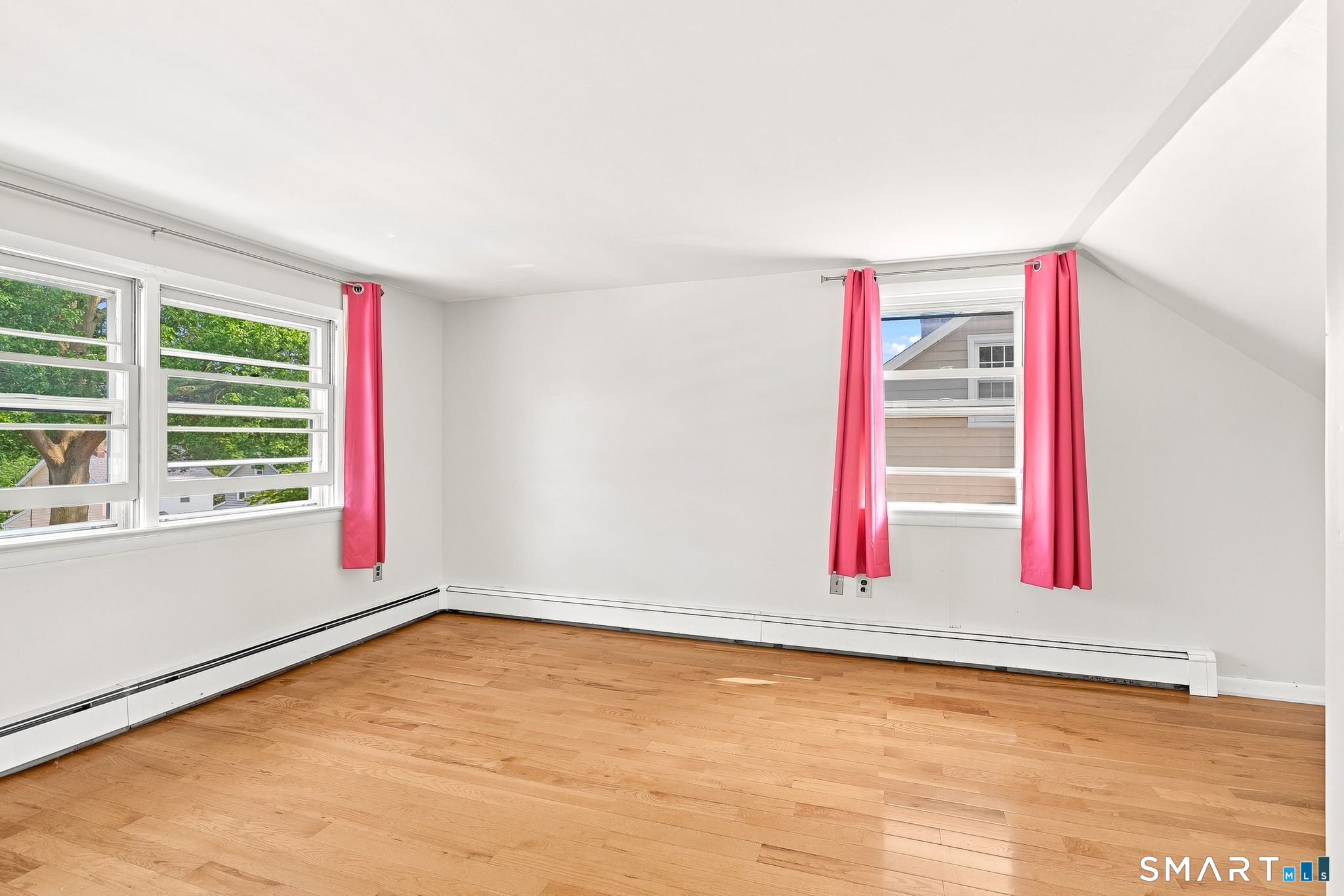28 Ridgewood Avenue Stamford CT 06907