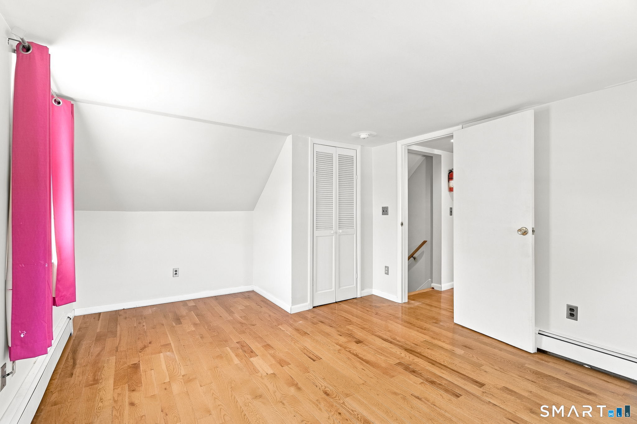 28 Ridgewood Avenue Stamford CT 06907