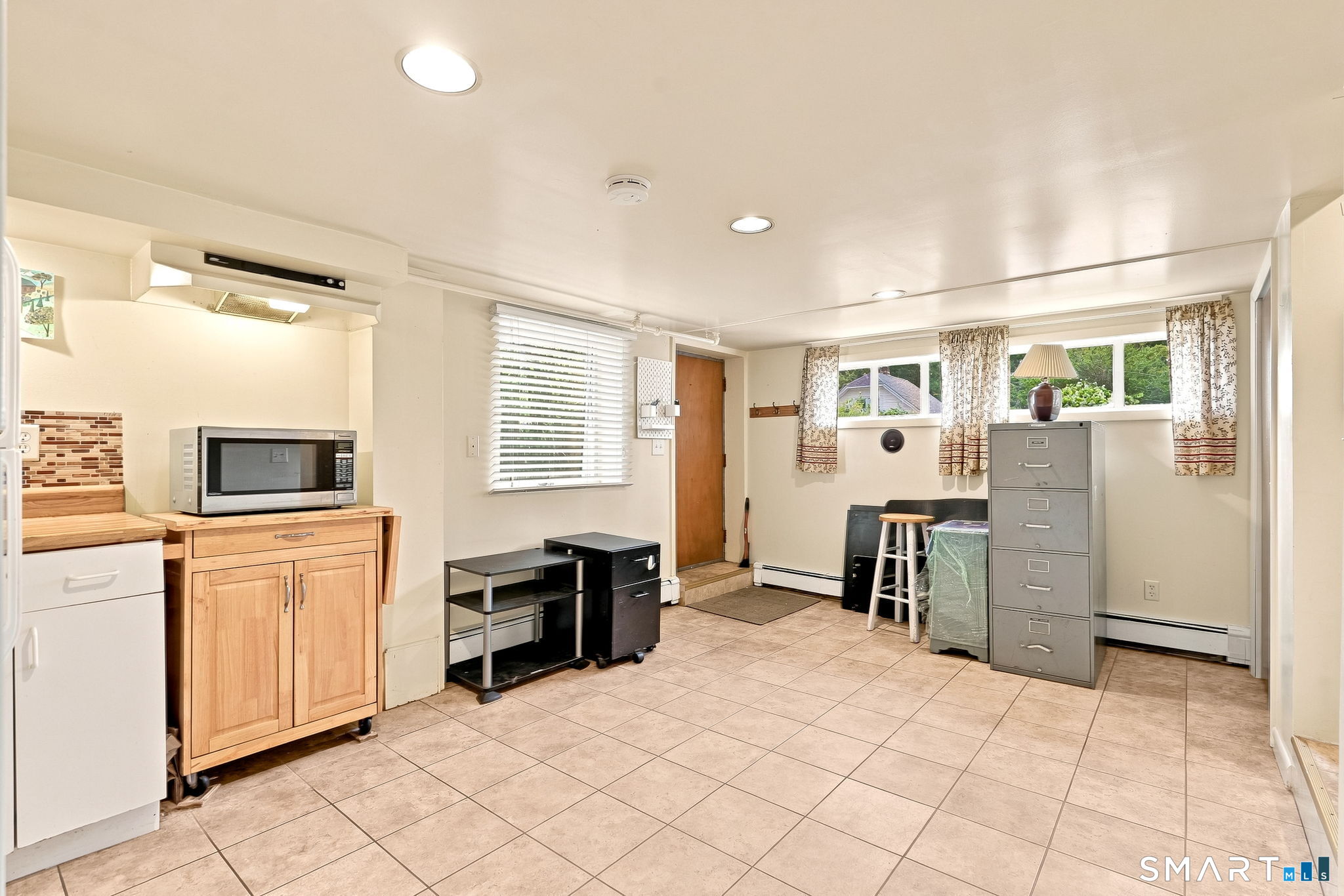 28 Ridgewood Avenue Stamford CT 06907