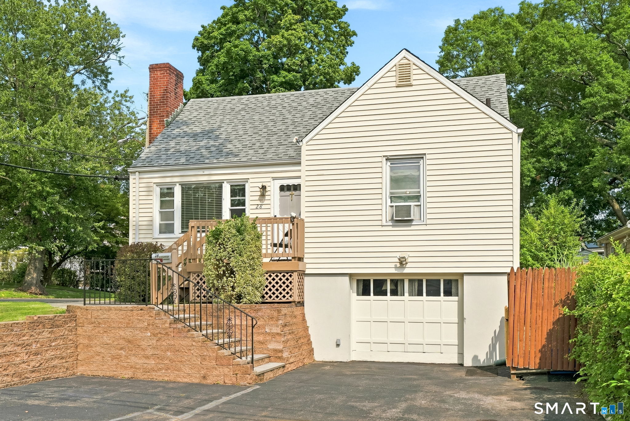 28 Ridgewood Avenue Stamford CT 06907