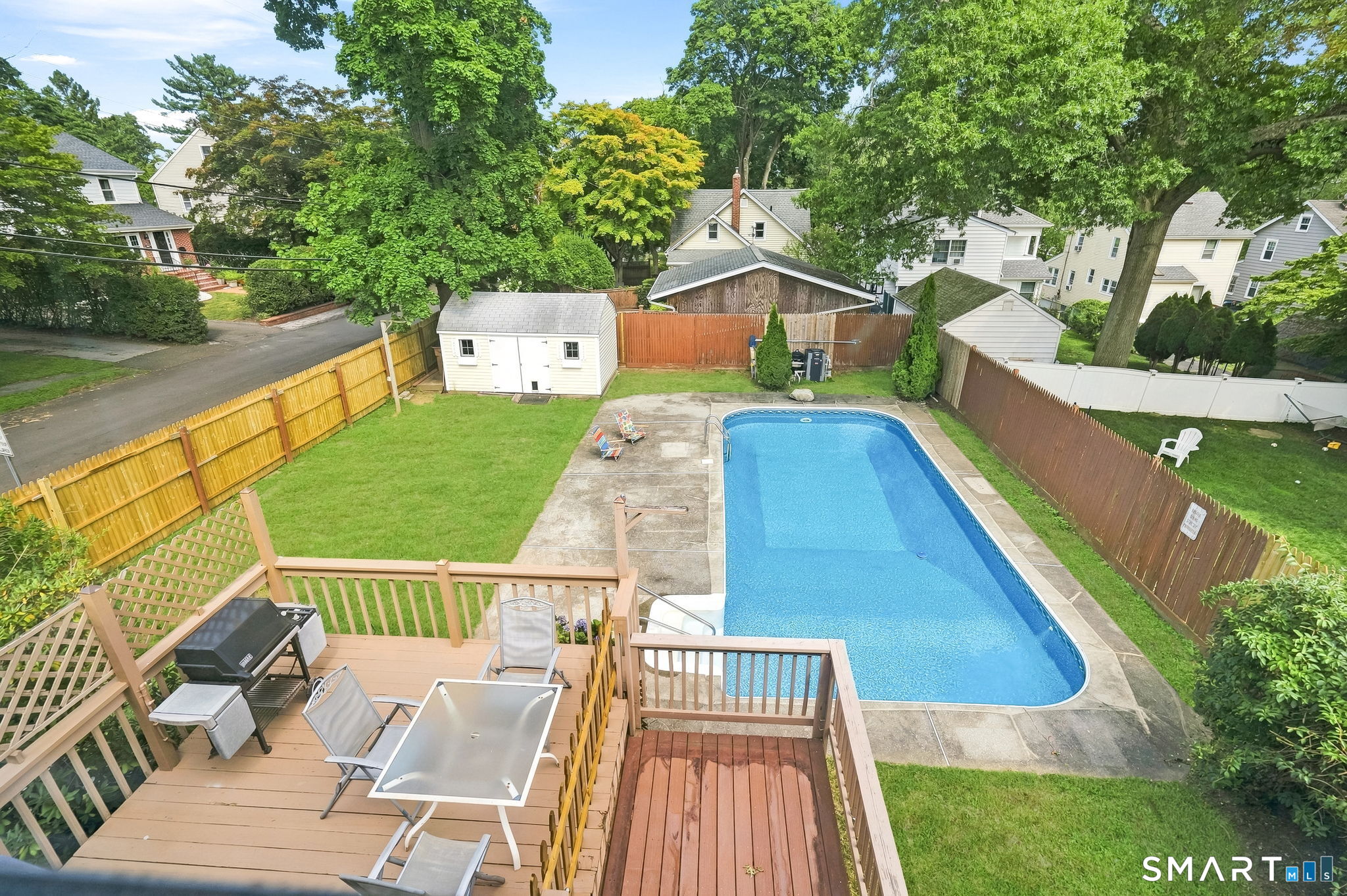 28 Ridgewood Avenue Stamford CT 06907