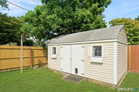 28 Ridgewood Avenue Stamford CT 06907