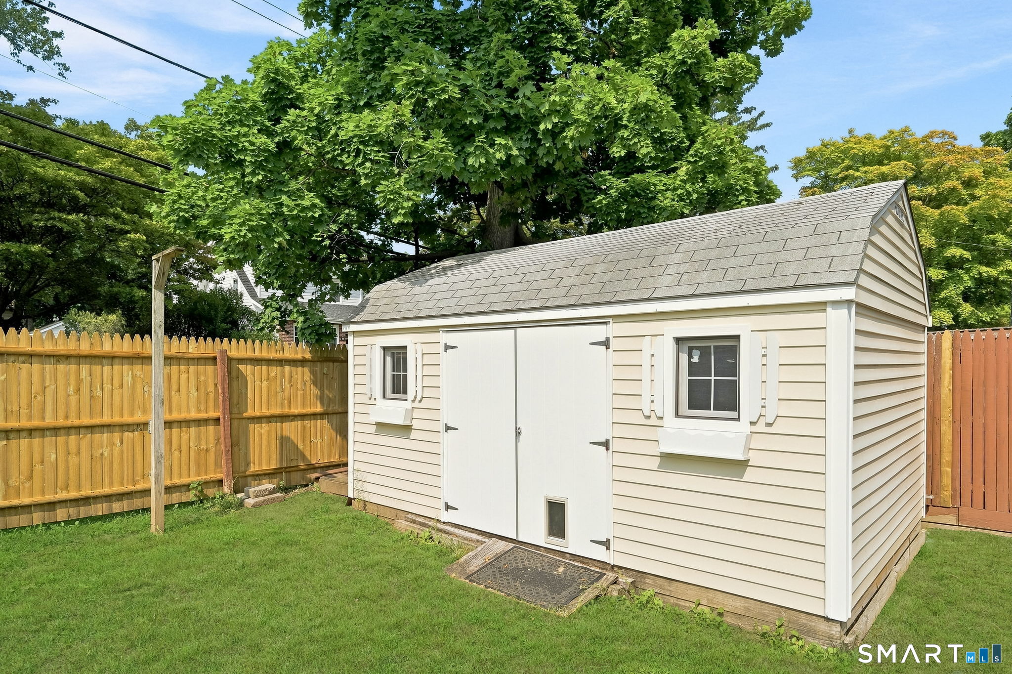 28 Ridgewood Avenue Stamford CT 06907