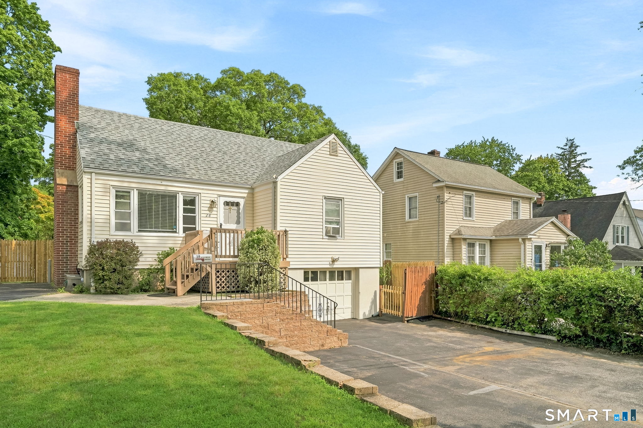 28 Ridgewood Avenue Stamford CT 06907