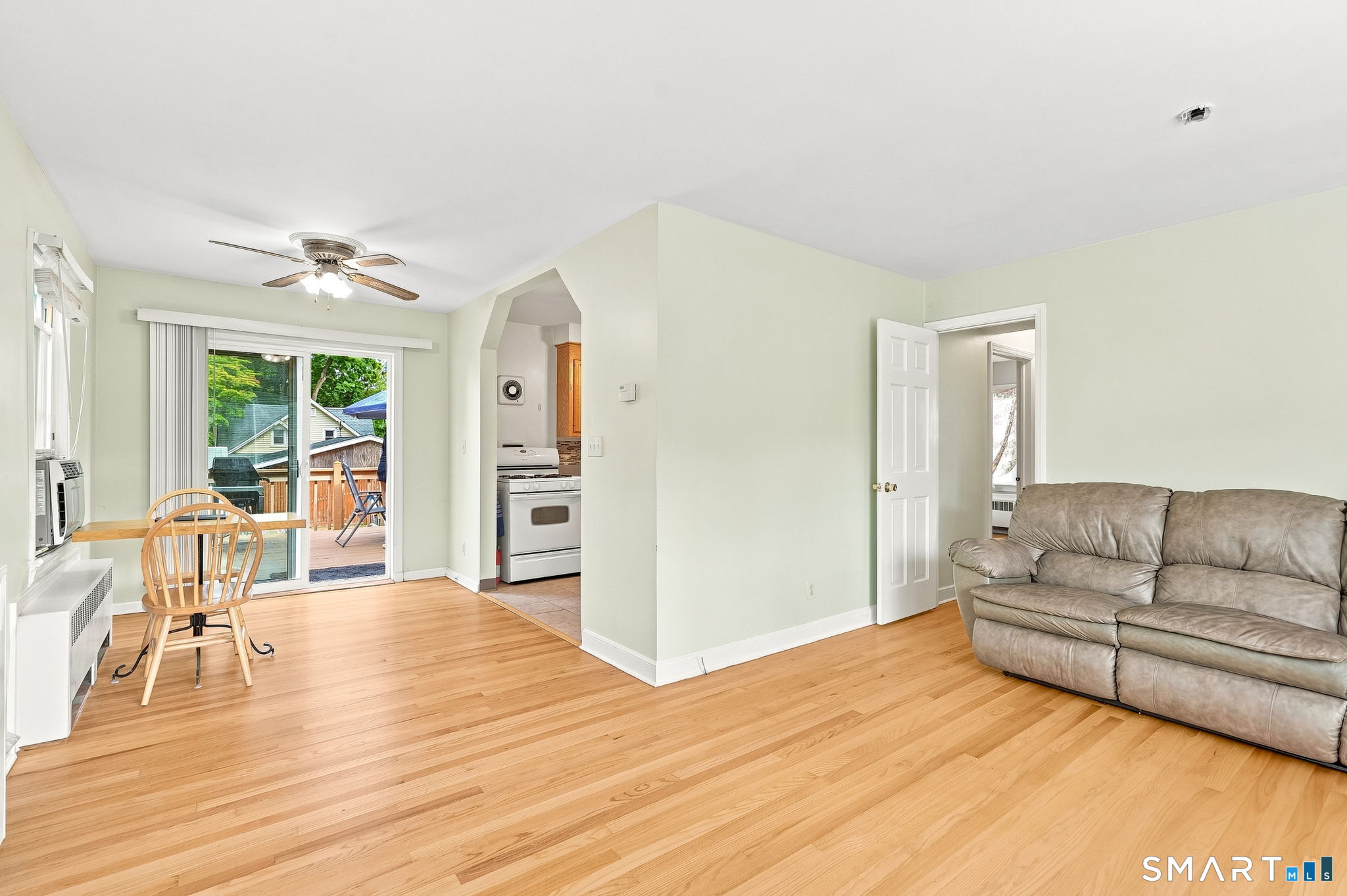 28 Ridgewood Avenue Stamford CT 06907
