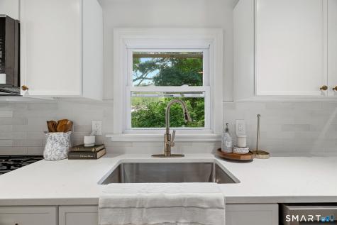 32 Sunset Terrace Essex CT 06426