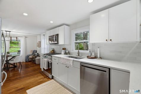 32 Sunset Terrace Essex CT 06426