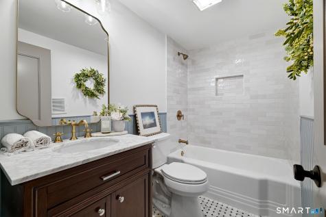 32 Sunset Terrace Essex CT 06426