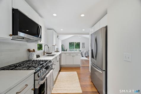 32 Sunset Terrace Essex CT 06426