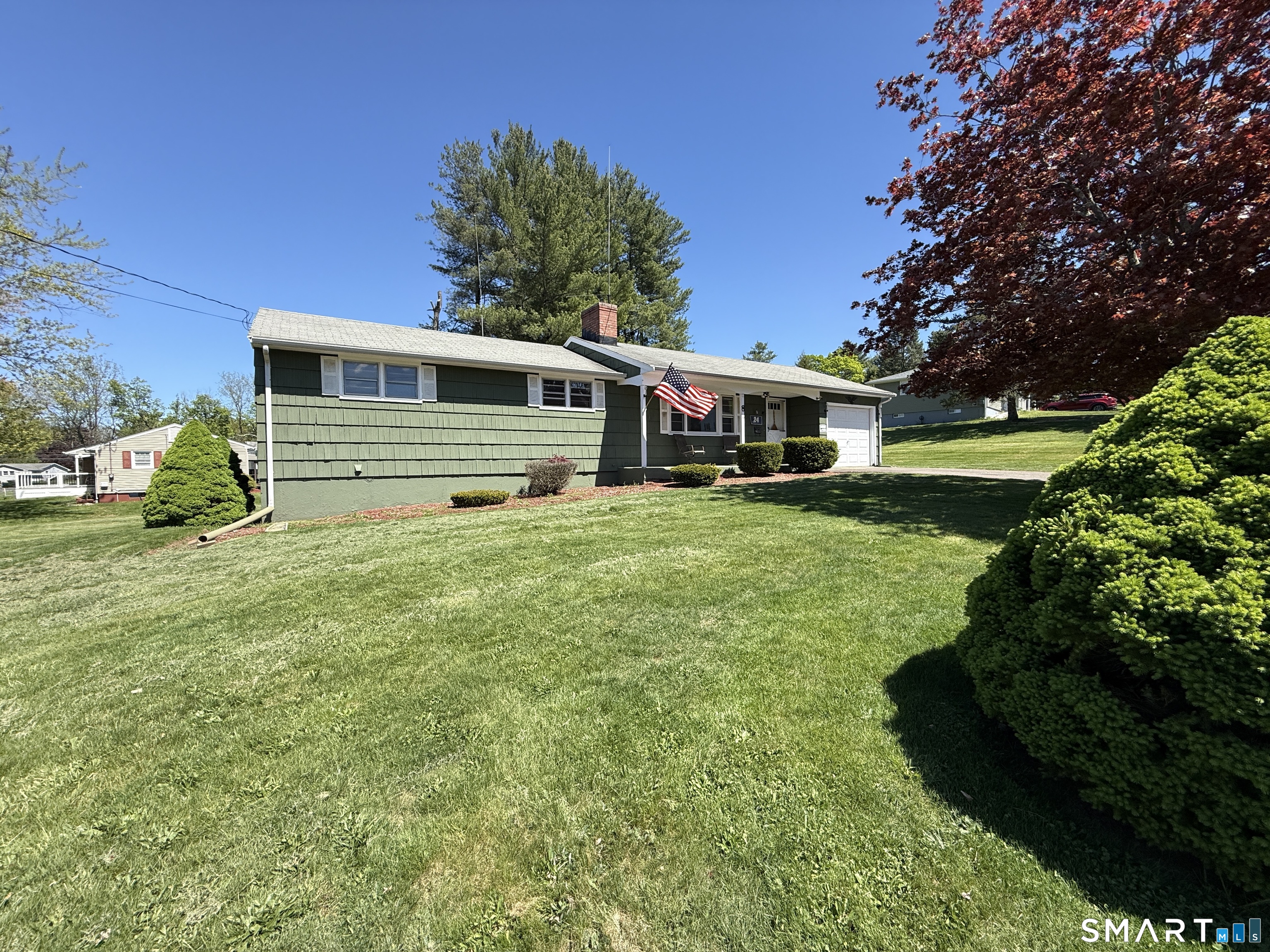 8 Tulip Drive Meriden CT 06450