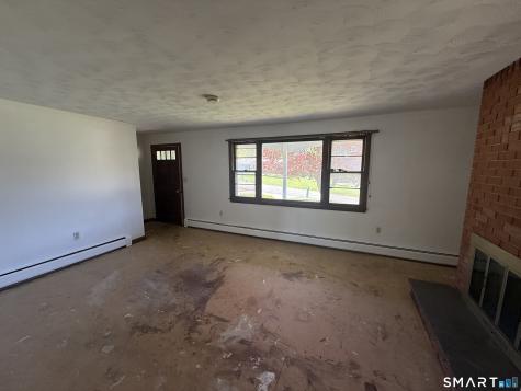 8 Tulip Drive Meriden CT 06450
