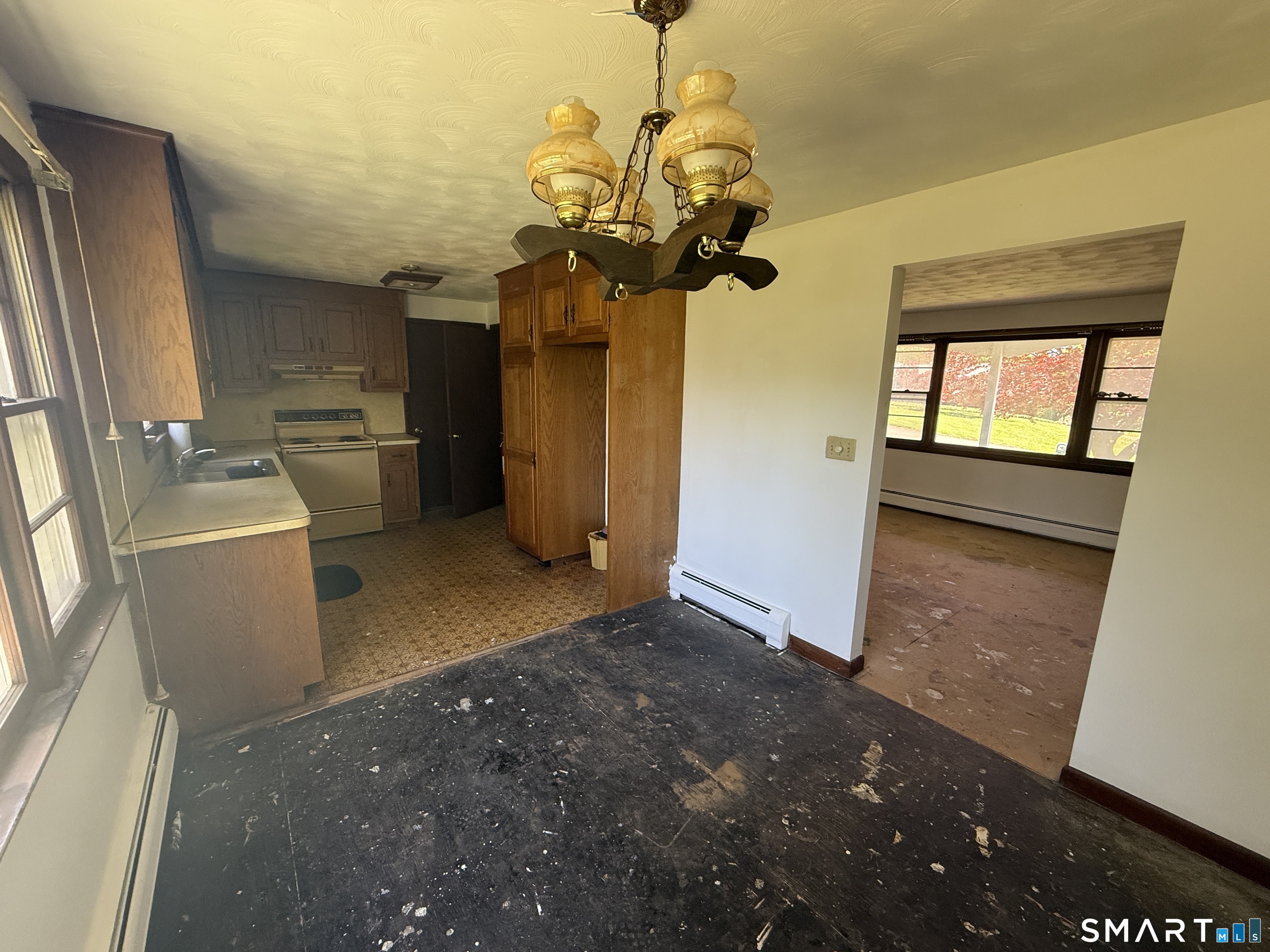 8 Tulip Drive Meriden CT 06450