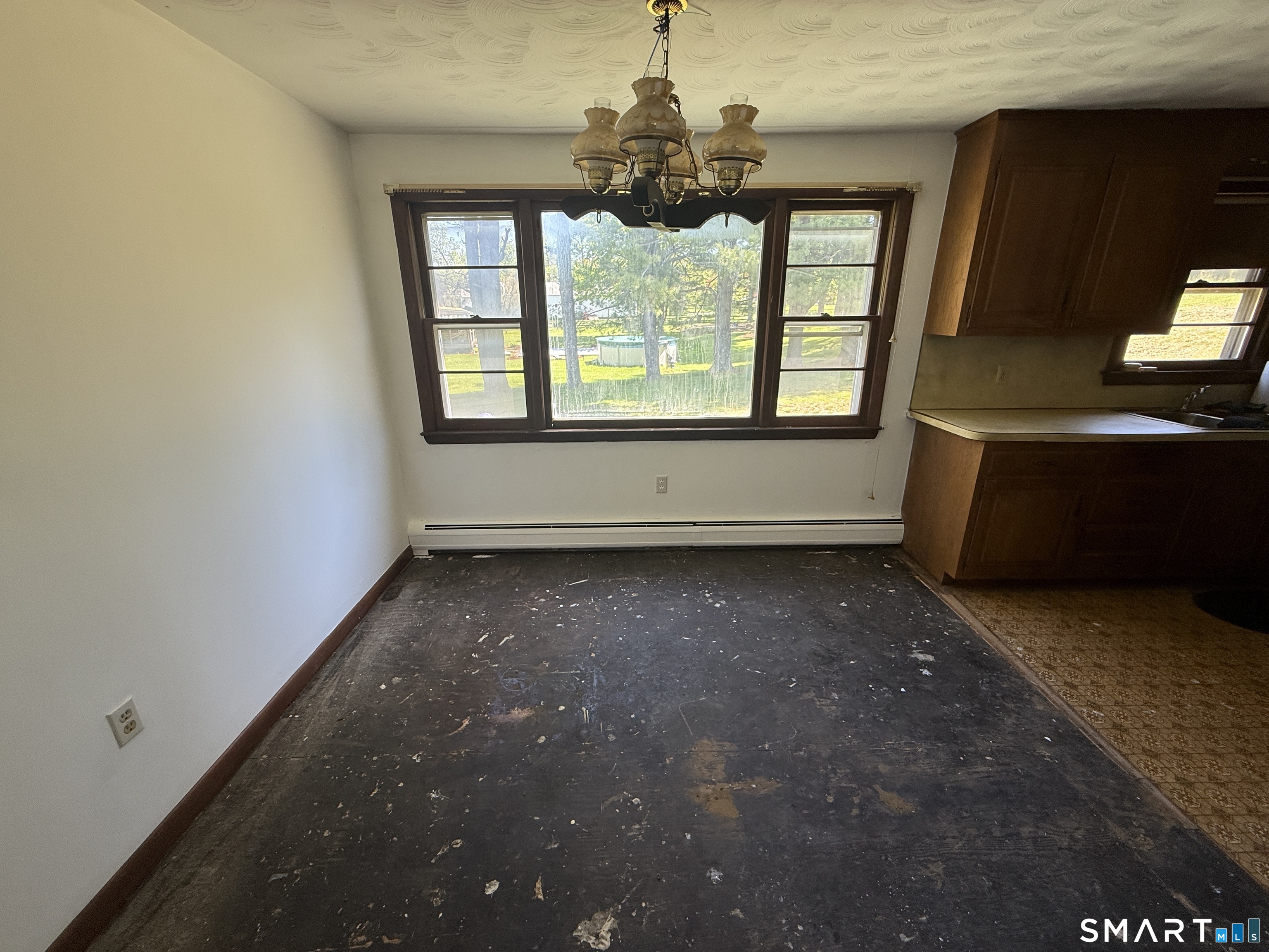 8 Tulip Drive Meriden CT 06450