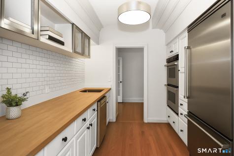 10 Woodhill Road Wilton CT 06897