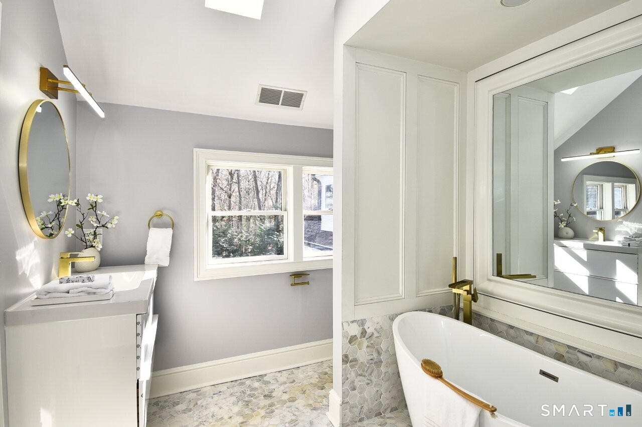 10 Woodhill Road Wilton CT 06897