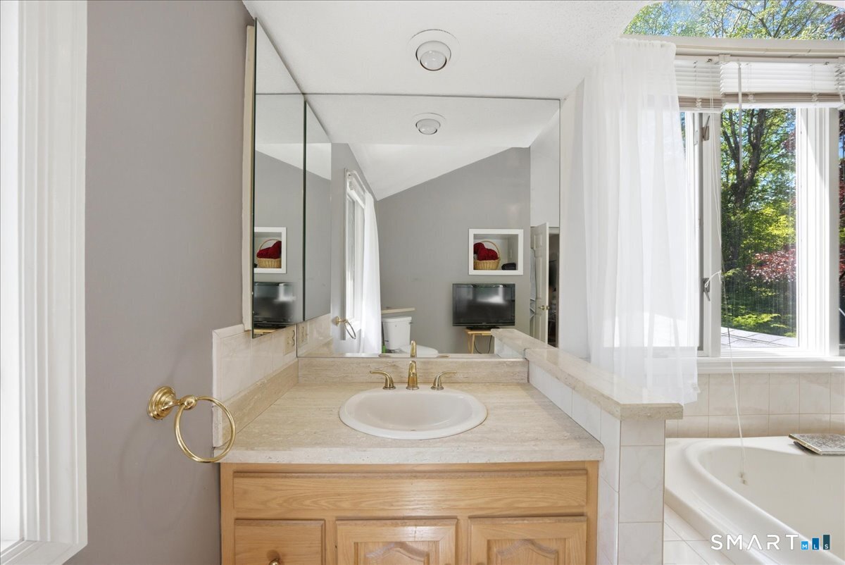 2 Judith Drive Danbury CT 06811