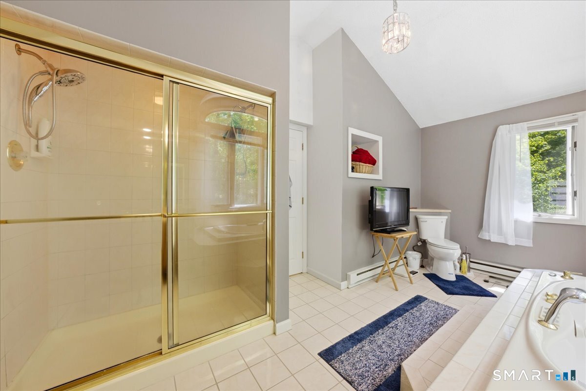 2 Judith Drive Danbury CT 06811