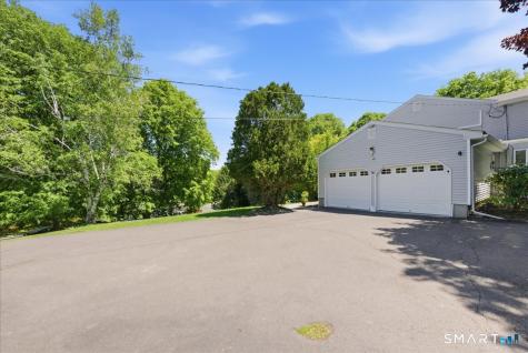 2 Judith Drive Danbury CT 06811