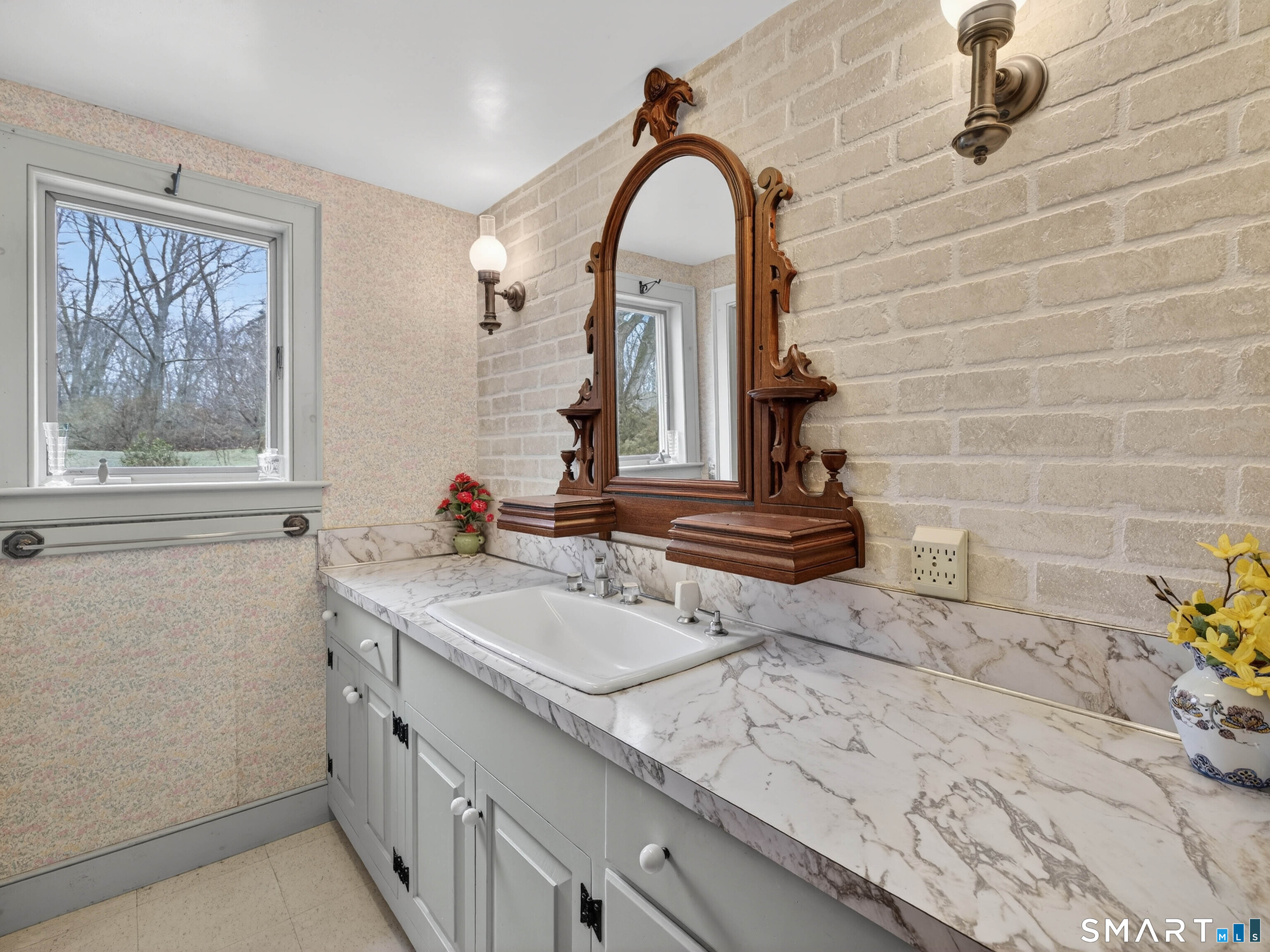 37 North Stonington Road Stonington CT 06378