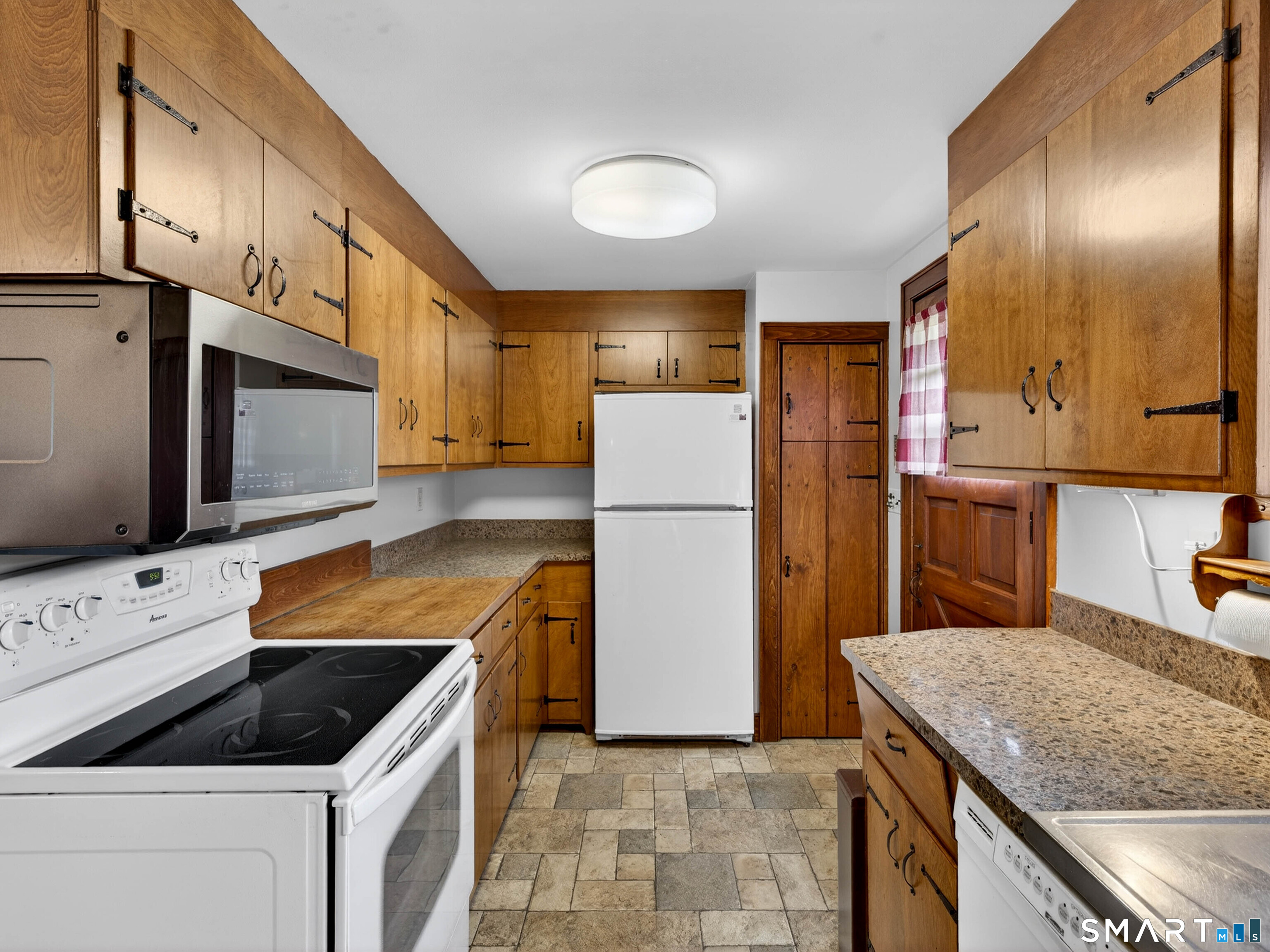 37 North Stonington Road Stonington CT 06378