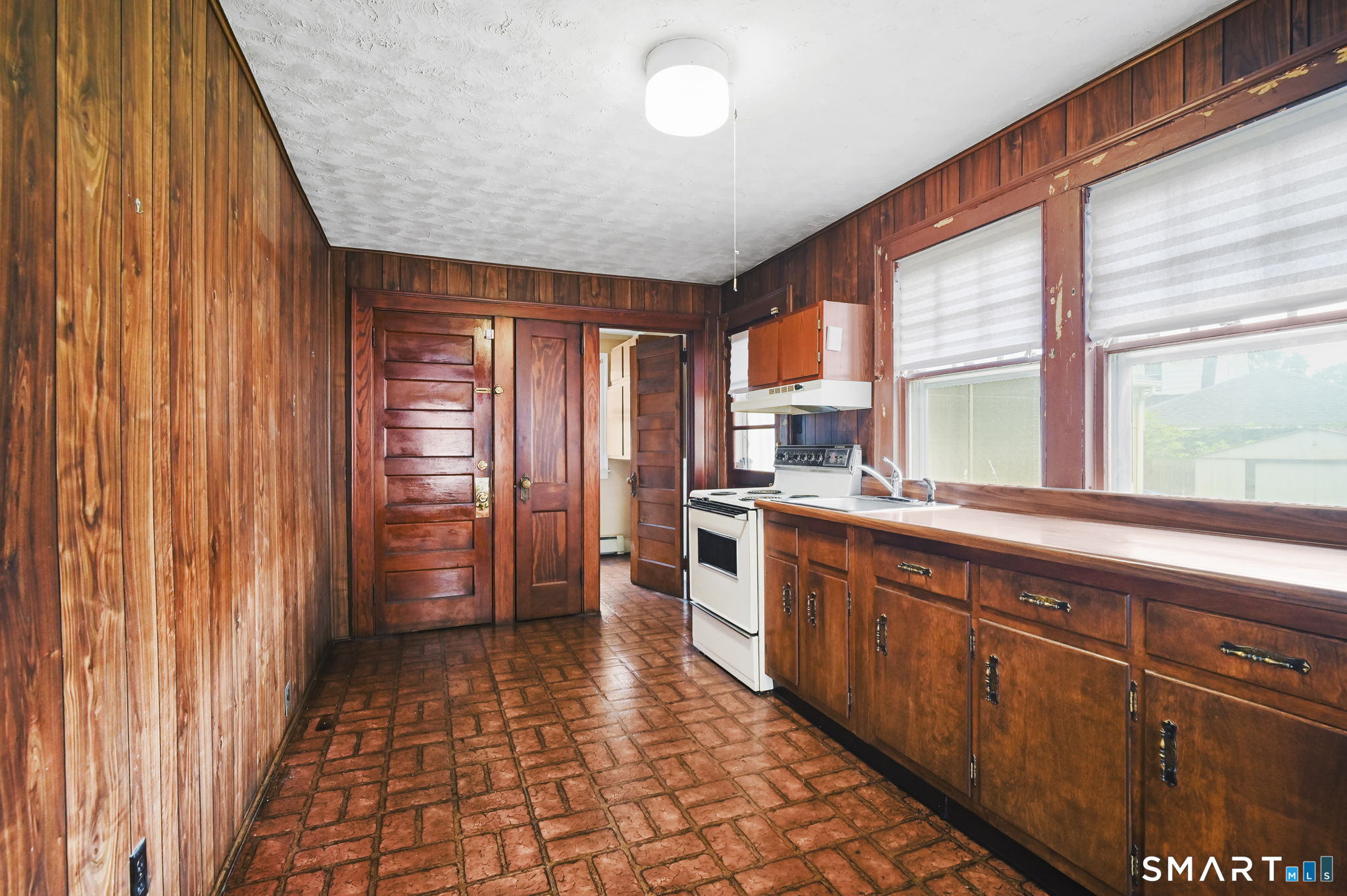 15 Bina Avenue Windsor CT 06095