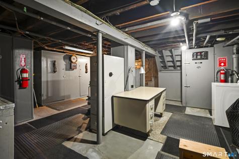 15 Bina Avenue Windsor CT 06095