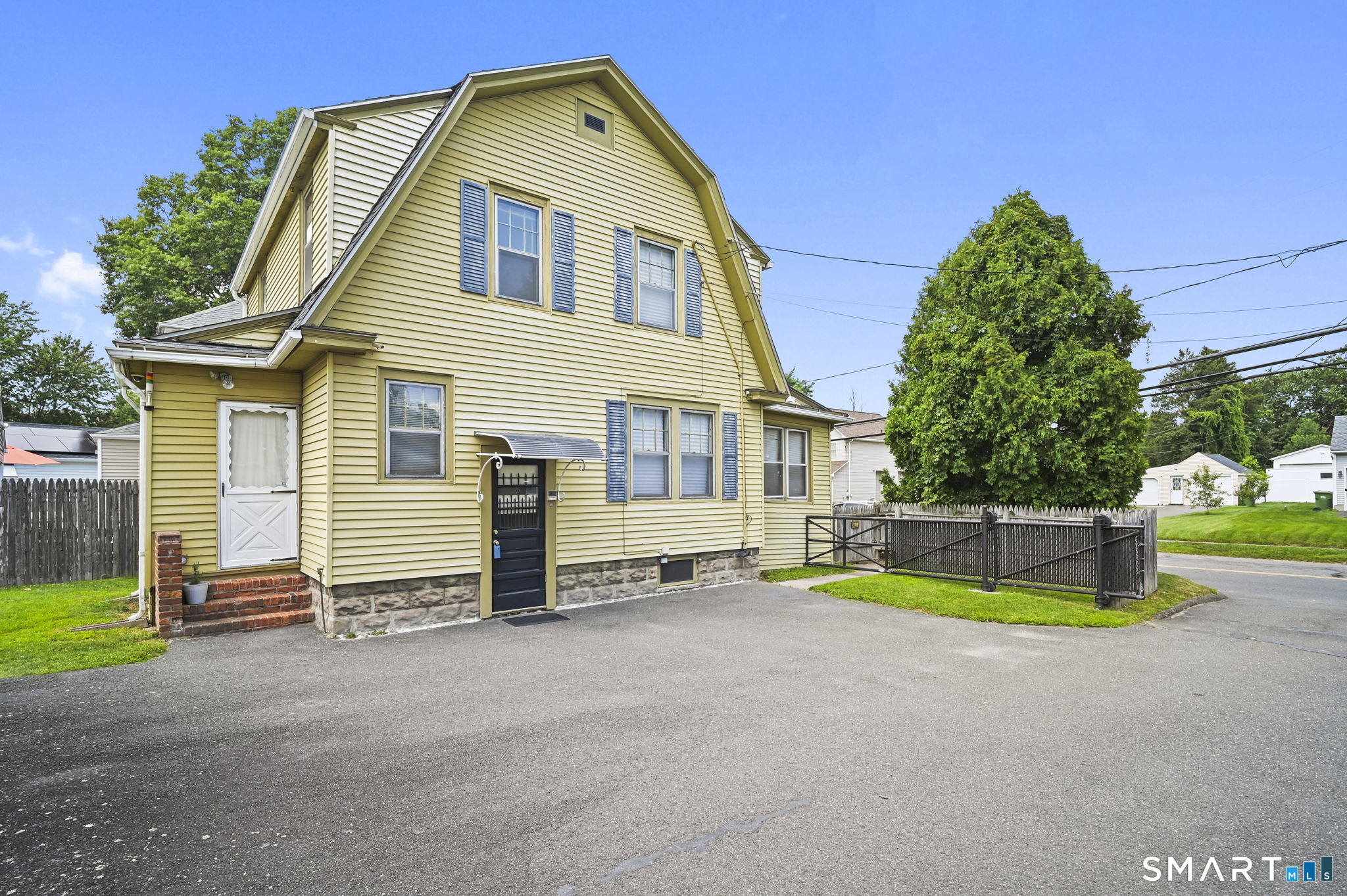15 Bina Avenue Windsor CT 06095