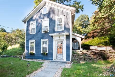 3 Pine Street Newtown CT 06482