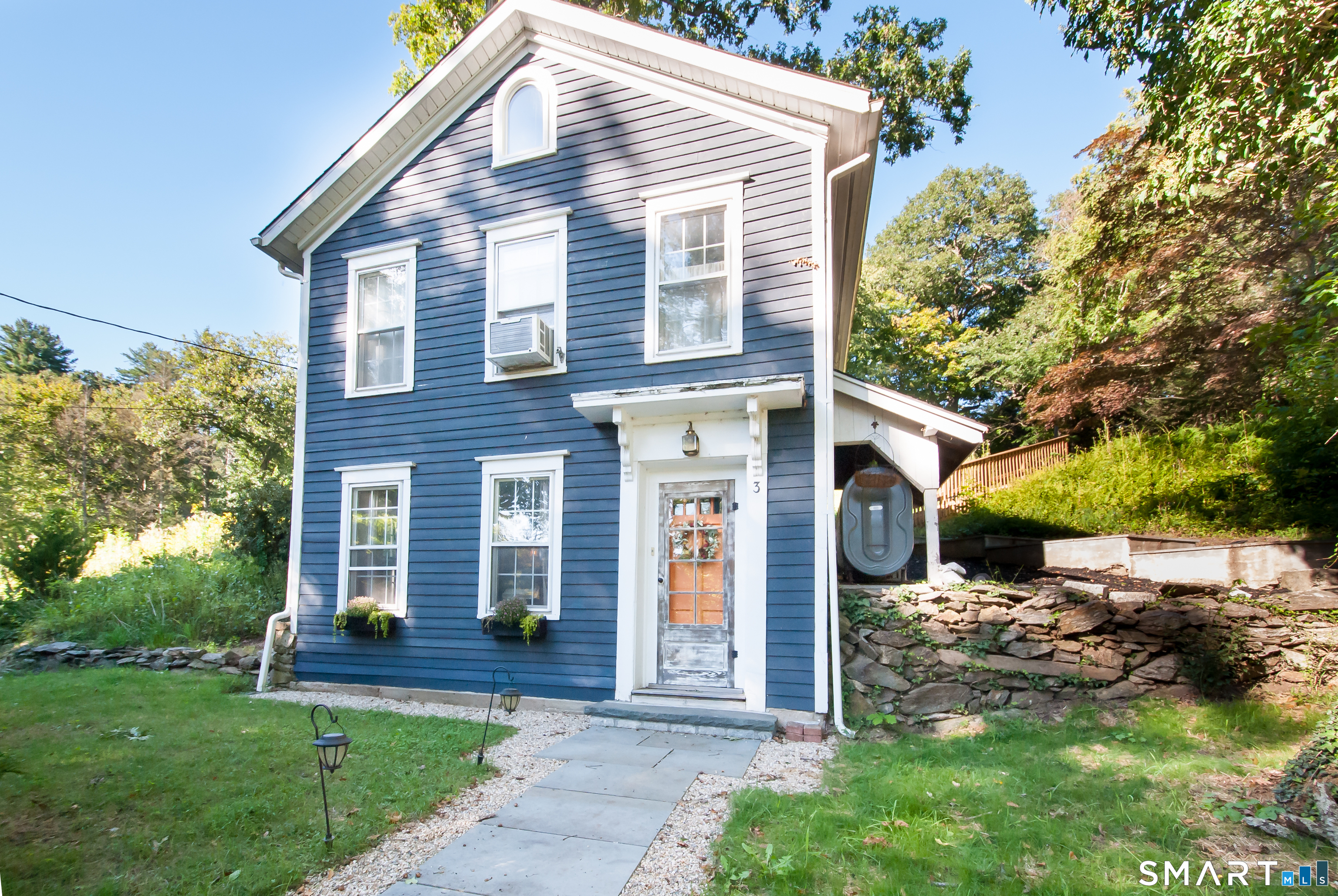 3 Pine Street Newtown CT 06482