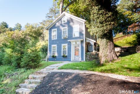3 Pine Street Newtown CT 06482