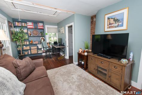 3 Pine Street Newtown CT 06482