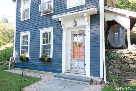 3 Pine Street Newtown CT 06482