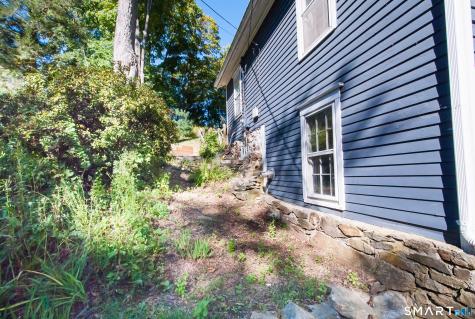 3 Pine Street Newtown CT 06482