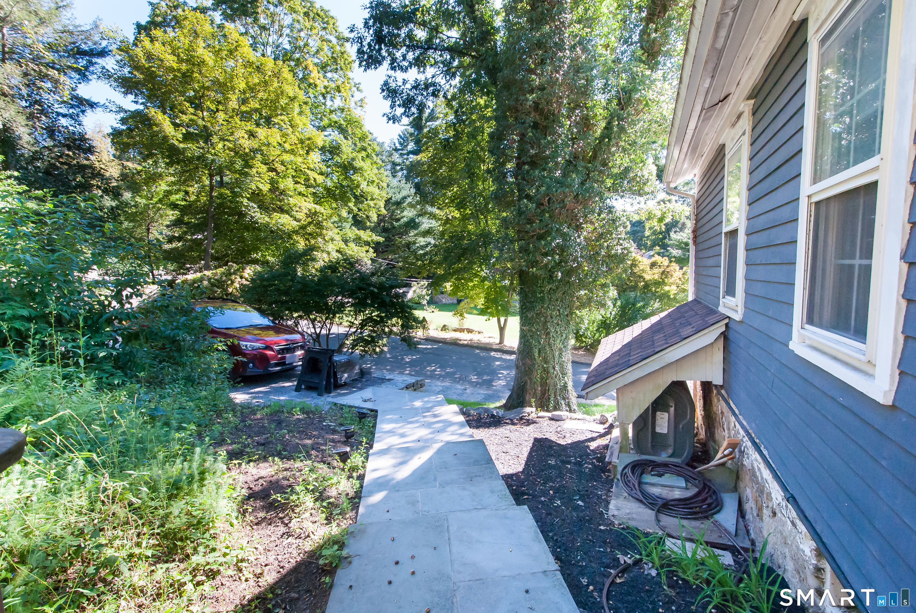 3 Pine Street Newtown CT 06482