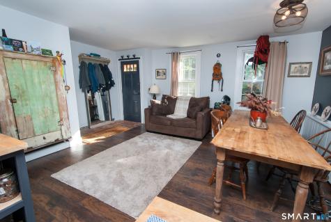 3 Pine Street Newtown CT 06482