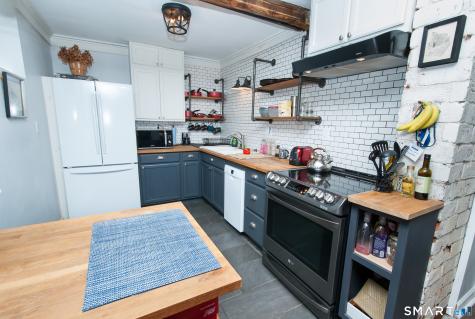 3 Pine Street Newtown CT 06482
