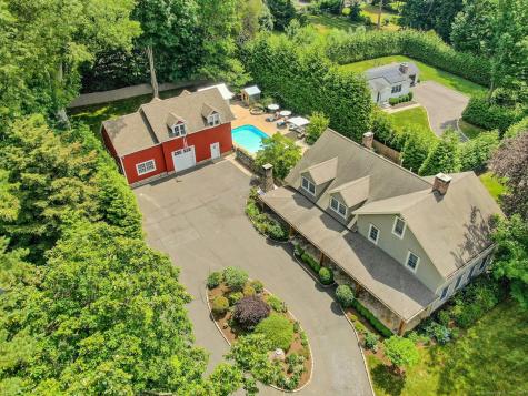 2024 Stratfield Road Fairfield CT 06825