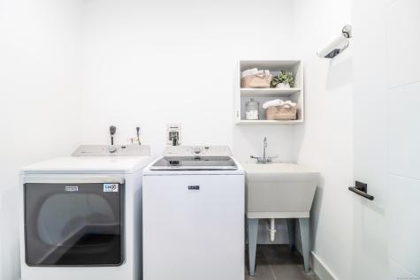 13 Kellogg Street Brookfield CT 06804