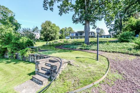 13 Kellogg Street Brookfield CT 06804
