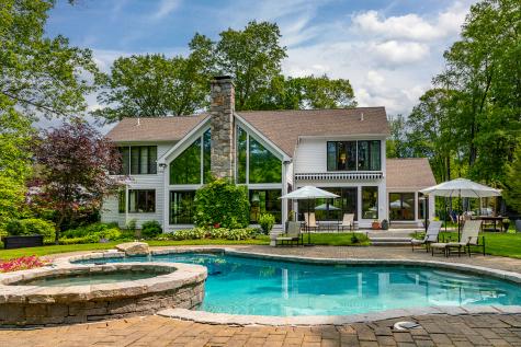 8 Heritage Island Road New Fairfield CT 06812