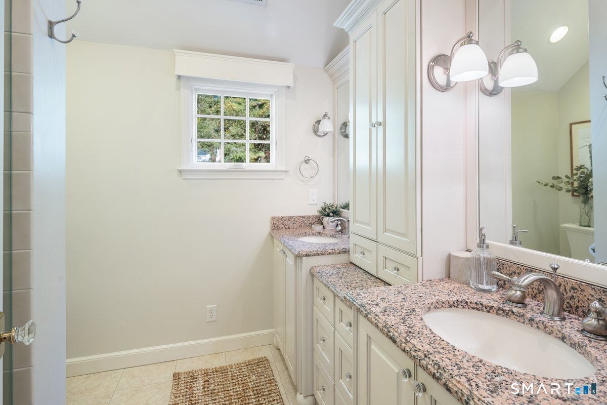 8 Spicewood Lane Wilton CT 06897