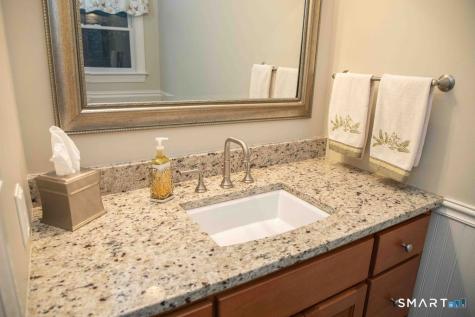 87 Fieldstone Run Farmington CT 06032