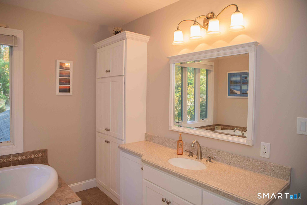 87 Fieldstone Run Farmington CT 06032
