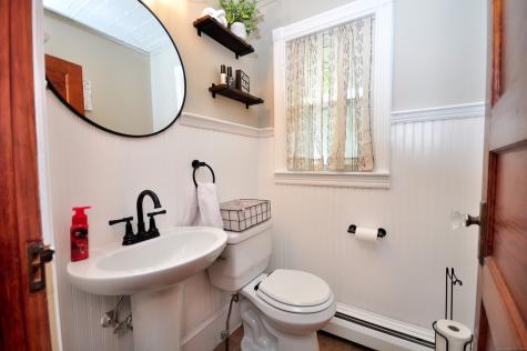 1002 Poquonock Avenue Windsor CT 06095