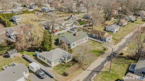 8 Biscayne Boulevard Old Lyme CT 06371