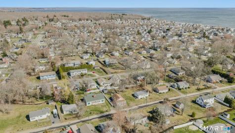 8 Biscayne Boulevard Old Lyme CT 06371