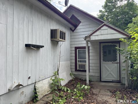 28 Pleasant Avenue East Haven CT 06512
