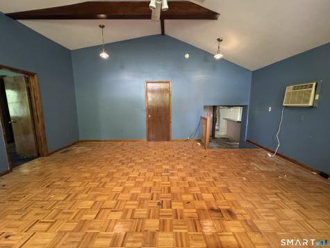 28 Pleasant Avenue East Haven CT 06512