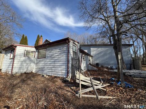 28 Pleasant Avenue East Haven CT 06512